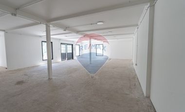 Exclusivos Loc. Comerciales y Ofi. Las Tranqueras