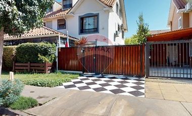 Bella casa en La Florida (4+1 d / 3 b)