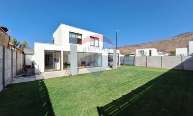 Tu hogar moderno y sereno en Tierras Lindas