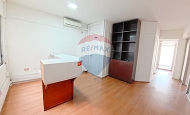 Amplia Oficina de 110m2 en Santiago