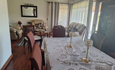 Venta de Casa en Cond Las Rosas de Linderos