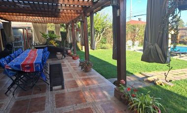 Venta de Casa en Cond Las Rosas de Linderos