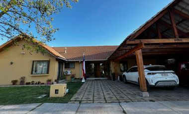 Venta de Casa en Cond Las Rosas de Linderos