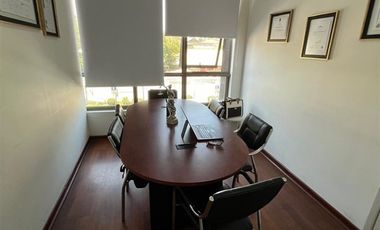 Oficina en Venta en Avenida Vicuña Mackenna Poniente