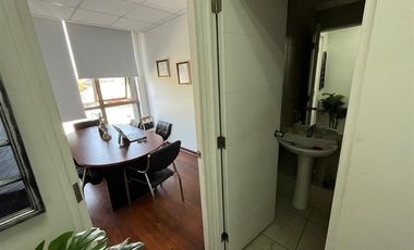 Oficina en Venta en Avenida Vicuña Mackenna Poniente