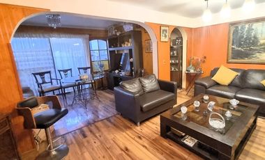 Amplia Casa de 3 pisos en La Florida!