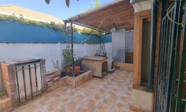 Amplia Casa de 3 pisos en La Florida!