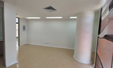 CONSULTORIO EN ARRIENDO UBICADO EN EL POBLADO SECTOR SAN DIEGO