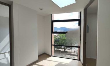 CONSULTORIO EN ARRIENDO UBICADO EN EL POBLADO SECTOR SAN DIEGO