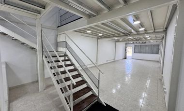 Depósito a estrenar en Hurlingham sobre Camino del Buen Ayre