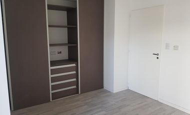 Departamento 2 ambientes con Cochera -  ALQUILER - Lomas de Zamora Oeste