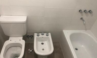 Departamento 2 ambientes con Cochera -  ALQUILER - Lomas de Zamora Oeste