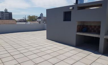 Departamento 2 ambientes con Cochera -  ALQUILER - Lomas de Zamora Oeste