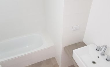 Departamento 2 ambientes con Cochera -  ALQUILER - Lomas de Zamora Oeste