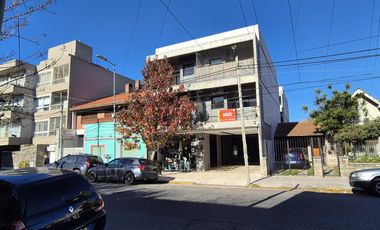 Departamento 2 ambientes con Cochera -  ALQUILER - Lomas de Zamora Oeste