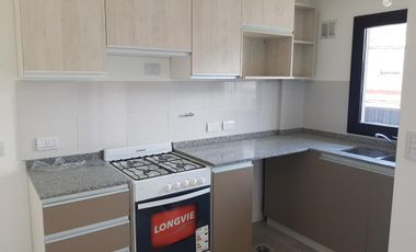 Departamento 2 ambientes con Cochera -  ALQUILER - Lomas de Zamora Oeste