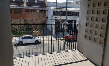 Departamento 2 ambientes con Cochera -  ALQUILER - Lomas de Zamora Oeste