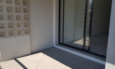 Departamento 2 ambientes con Cochera -  ALQUILER - Lomas de Zamora Oeste