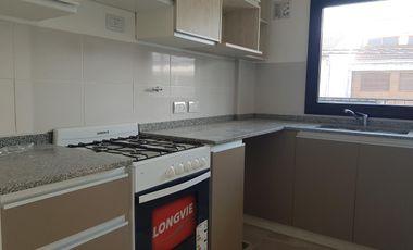 Departamento 2 ambientes con Cochera -  ALQUILER - Lomas de Zamora Oeste