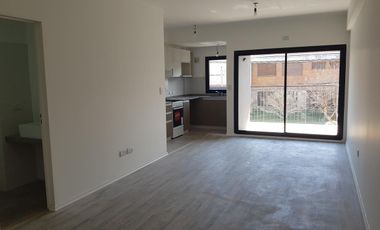 Departamento 2 ambientes con Cochera -  ALQUILER - Lomas de Zamora Oeste