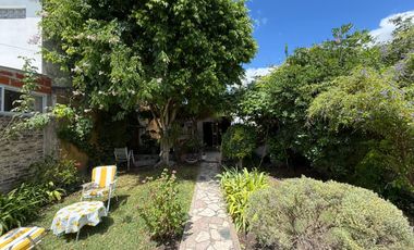 Casa en Wilde tres ambientes en venta