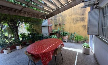 Casa en Wilde tres ambientes en venta