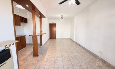 Departamento en Alquiler en Villa Ballester - Céntrico -2 ambientes amplio- Muy luminoso