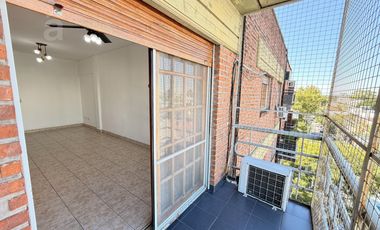 Departamento en Alquiler en Villa Ballester - Céntrico -2 ambientes amplio- Muy luminoso