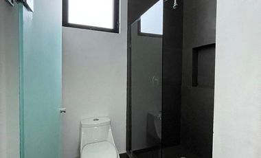 Renta en privada Arborea | con tres recámaras, sala de tv, alberca