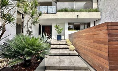 Amplia casa en Jardines de la Montaña