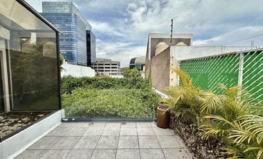 Amplia casa en Jardines de la Montaña