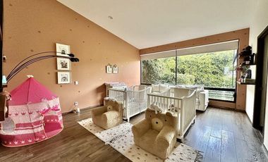 Amplia casa en Jardines de la Montaña