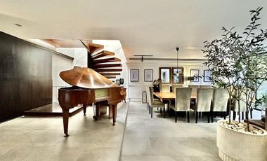 Amplia casa en Jardines de la Montaña