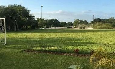 CASA RESIDENCIAL DE LUJO EN VENTA EN PRIVADA AL NORTE DE MERIDA
