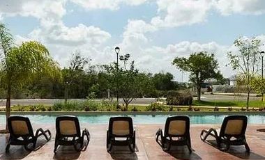 CASA RESIDENCIAL DE LUJO EN VENTA EN PRIVADA AL NORTE DE MERIDA