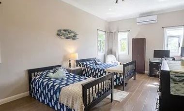 CASA RESIDENCIAL DE LUJO EN VENTA EN PRIVADA AL NORTE DE MERIDA