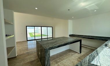 CASA EN VENTA DE 1 PISO CON 4 HABITACIONES EN DZITYA. MERIDA