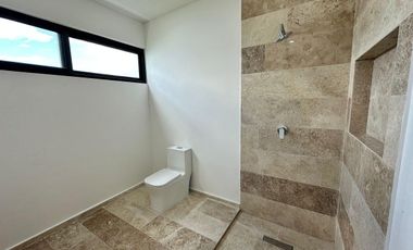 CASA EN VENTA DE 1 PISO CON 4 HABITACIONES EN DZITYA. MERIDA