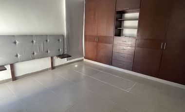 CASA EN RENTA SEMI AMUEBLADA CON PISCINA CERCA DE GRAN SANTA FE NORTE