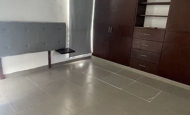 CASA EN RENTA SEMI AMUEBLADA CON PISCINA CERCA DE GRAN SANTA FE NORTE