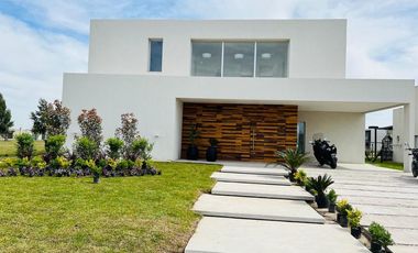 CASA EN ALQUILER, TERRALAGOS