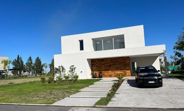 CASA EN ALQUILER, TERRALAGOS