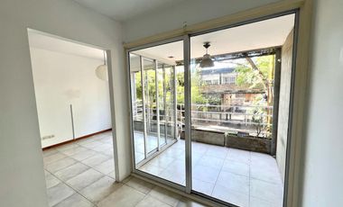 Monoambiente con balcon en alquiler en San Isidro