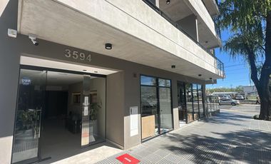 Monoambiente con Amplio balcón al Frente!!!