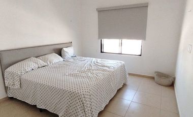 CASA EN VENTA  EN PRIVADA RESIDDENIAL EN CONKAL  DE 4 RECAMARAS