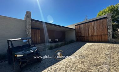 Lujosa Cabaña Amueblada en Venta! Fracc. Tapalpa Country Club, Jalisco