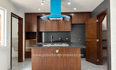 Excelente Casa Nueva en Venta, Coto Privado en Lomas de la Soledad, Tlaquepaque