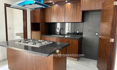 Excelente Casa Nueva en Venta, Coto Privado en Lomas de la Soledad, Tlaquepaque