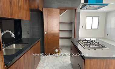 Excelente Casa Nueva en Venta, Coto Privado en Lomas de la Soledad, Tlaquepaque