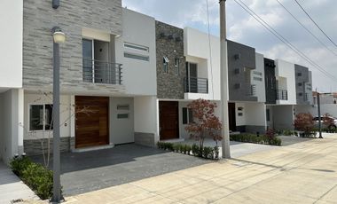Excelente Casa Nueva en Venta, Coto Privado en Lomas de la Soledad, Tlaquepaque